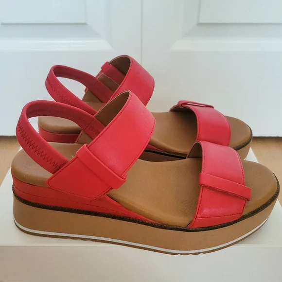 SOLD. Caslon Red Sandals - Picture 2 of 6